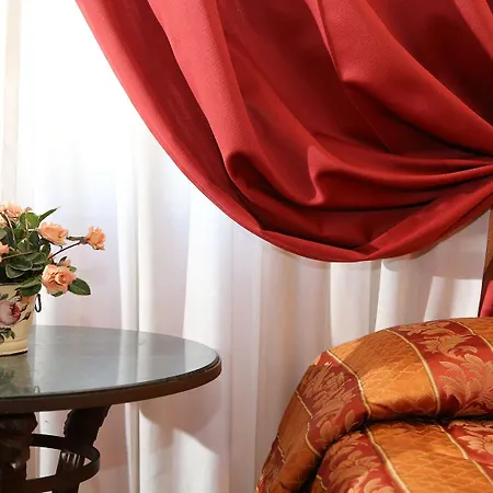 Relais Antico Palazzo Rospigliosi Hotell 4*