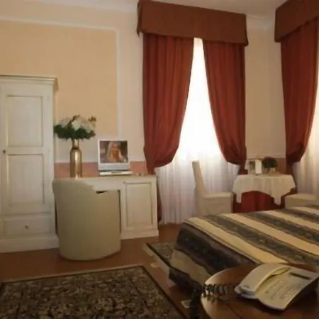 Relais Antico Palazzo Rospigliosi 4*