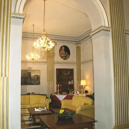 Relais Antico Palazzo Rospigliosi 4*