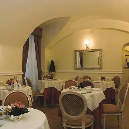 Отель Relais Antico Palazzo Rospigliosi Рим